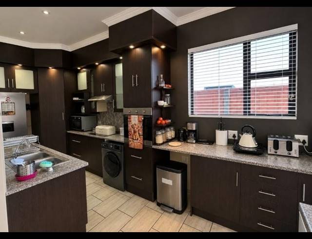 4 BEDROOM HOUSE FOR SALE IN VERWOERDPARK